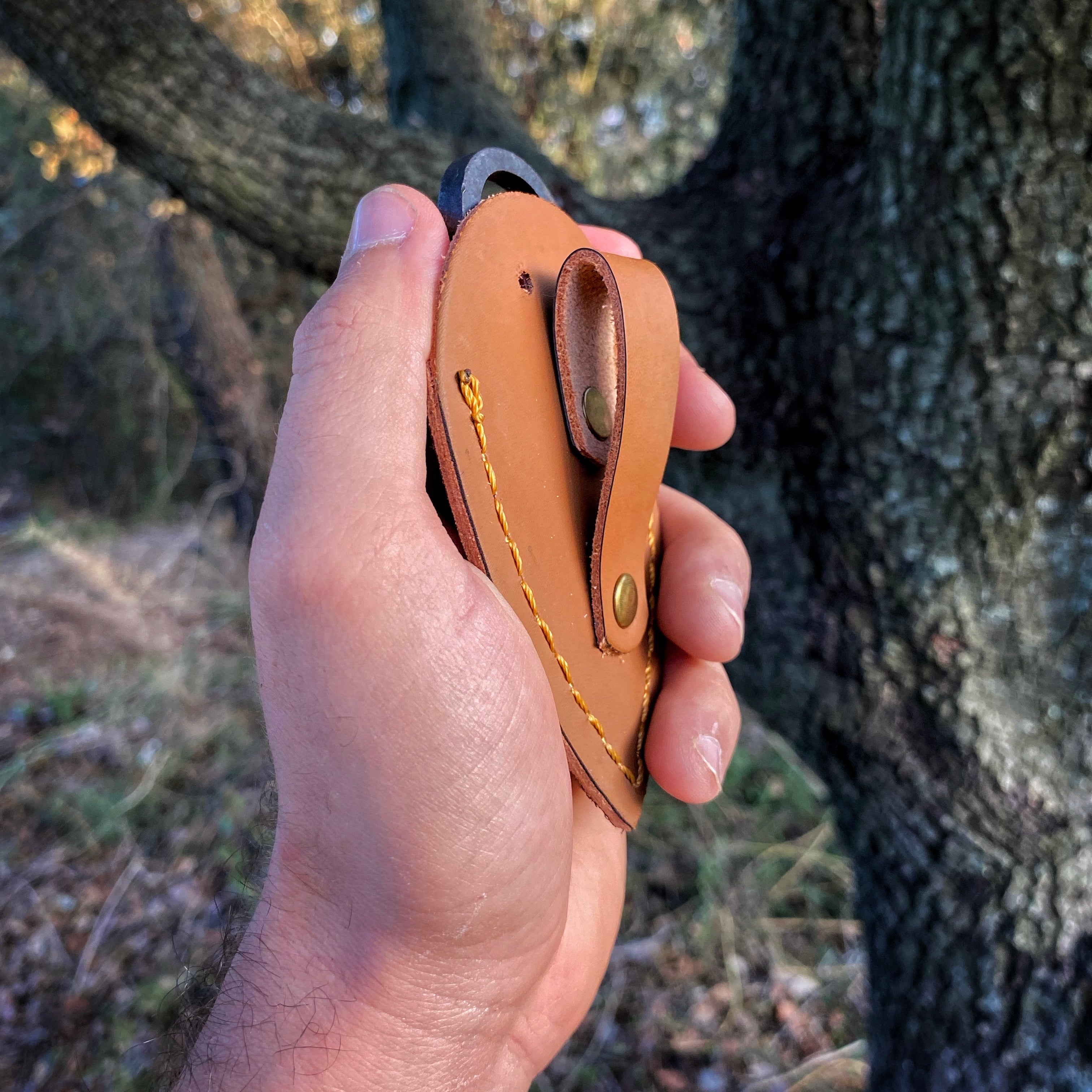 Cuchillo artesanal con colgante Vikingo