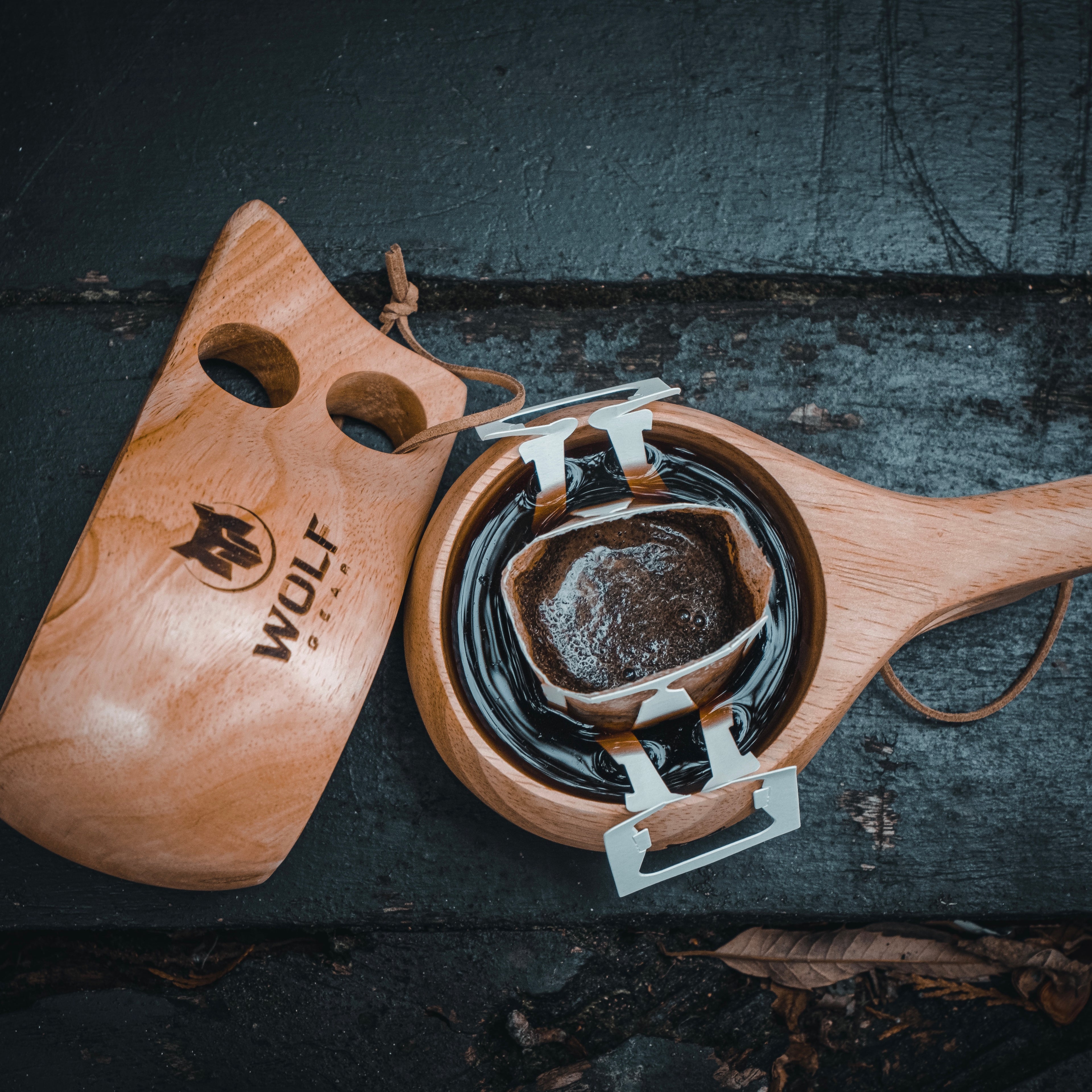 Taza de madera con cubierto 2 en 1