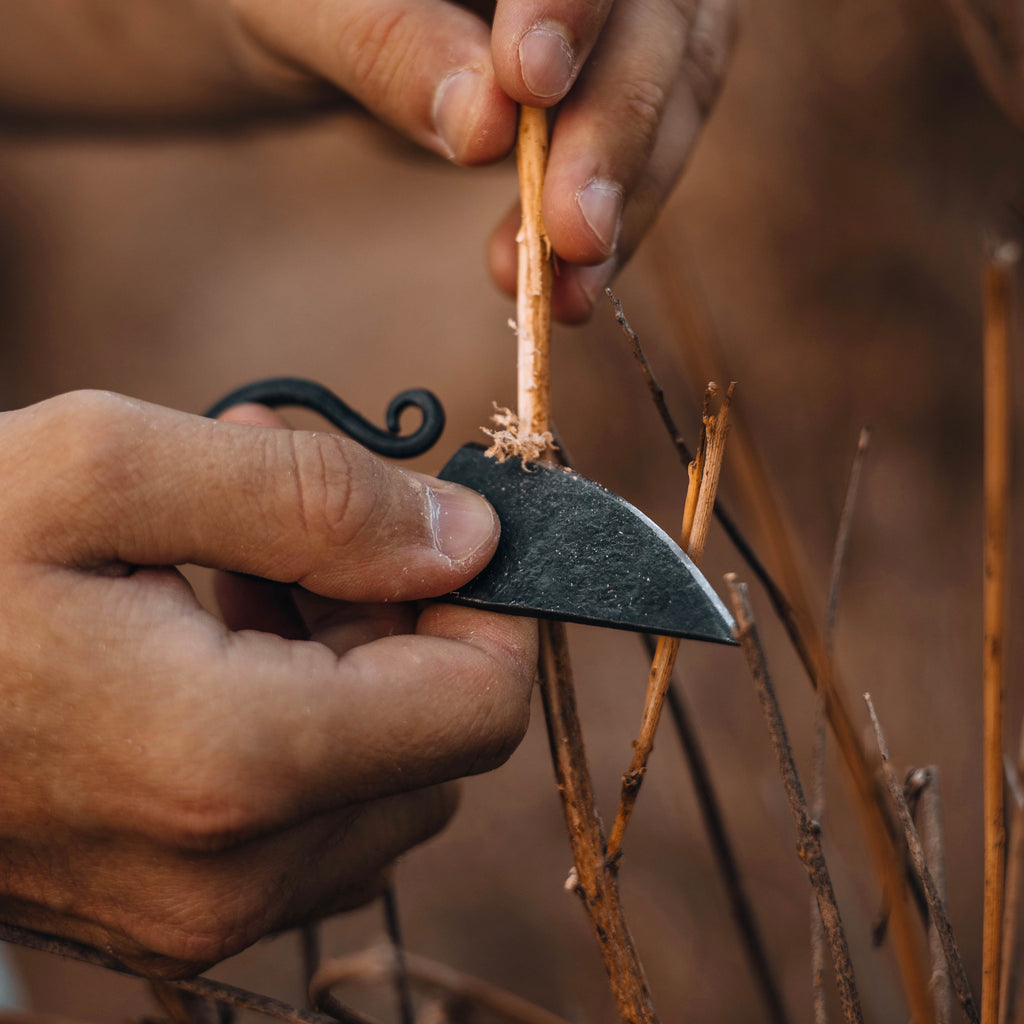 Cuchillo artesanal con colgante Vikingo